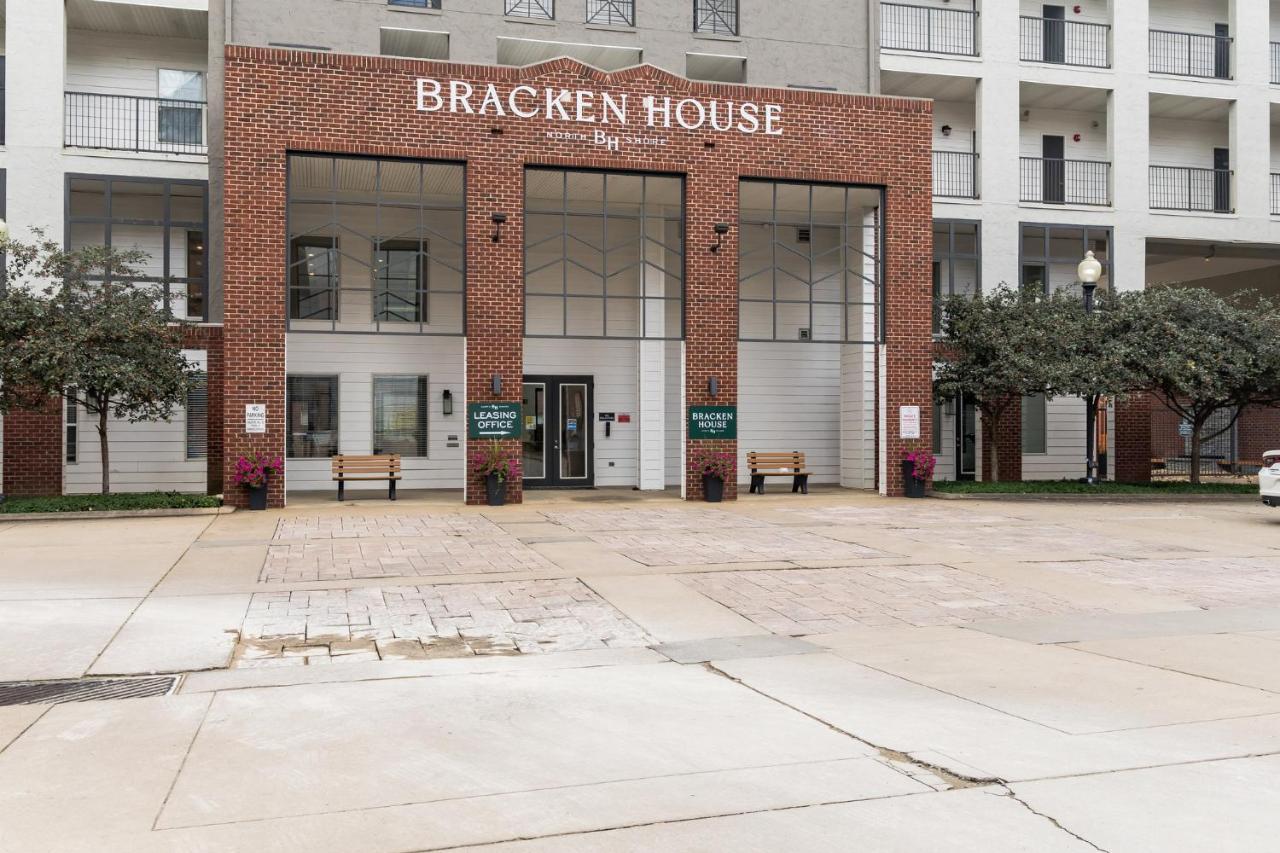 Frontdesk Bracken House Apts North Shore Pittsburgh Eksteriør billede